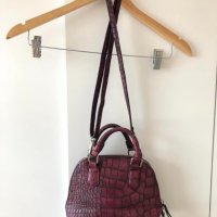 Vägg чанта кросбоди в цвят бордо , снимка 3 - Чанти - 39912633