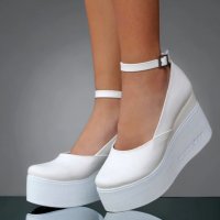 Обувки на платформа - бяла кожа с бяло ходило - 125K, снимка 1 - Дамски ежедневни обувки - 36366790