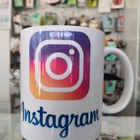 Бяла порцеланова чаша с логото на Tik Tok и Instagram, снимка 3 - Чаши - 32980305