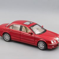Jaguar S-Type 1999 - мащаб 1:18 на Welly модела е нов в кутия Ягуар, снимка 2 - Колекции - 44026065