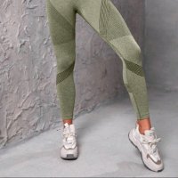 Зелен спортен клин SHEIN, снимка 2 - Спортни дрехи, екипи - 43999364