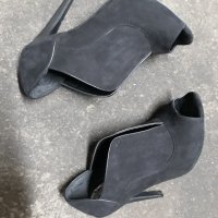Дамски велурени обувки на ток, снимка 1 - Дамски обувки на ток - 37033934