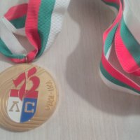 почетен медал + значка Левски Спартак/Левски София, снимка 3 - Колекции - 43281793
