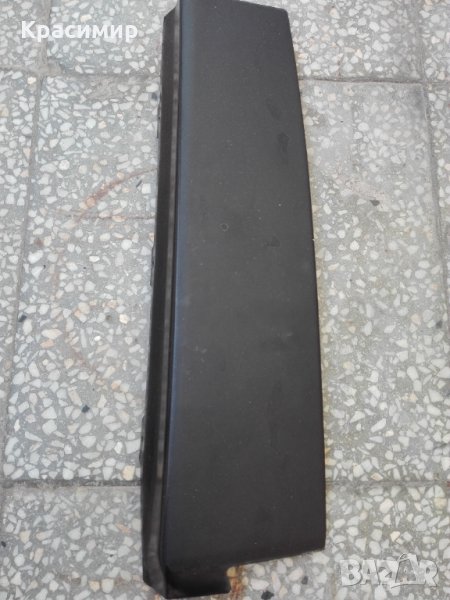 Колонка лява между страничните стъкла ауди а3, снимка 1