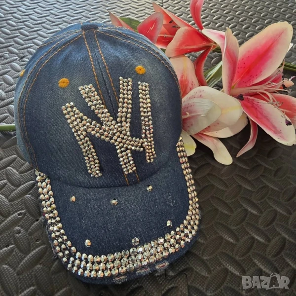 шапки с козирка деним с камъни , снимка 1