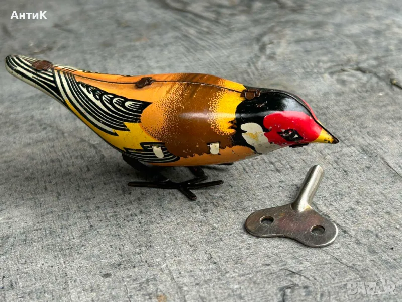 Соц Ламаринена Играчка с Механизъм Птичка, снимка 1