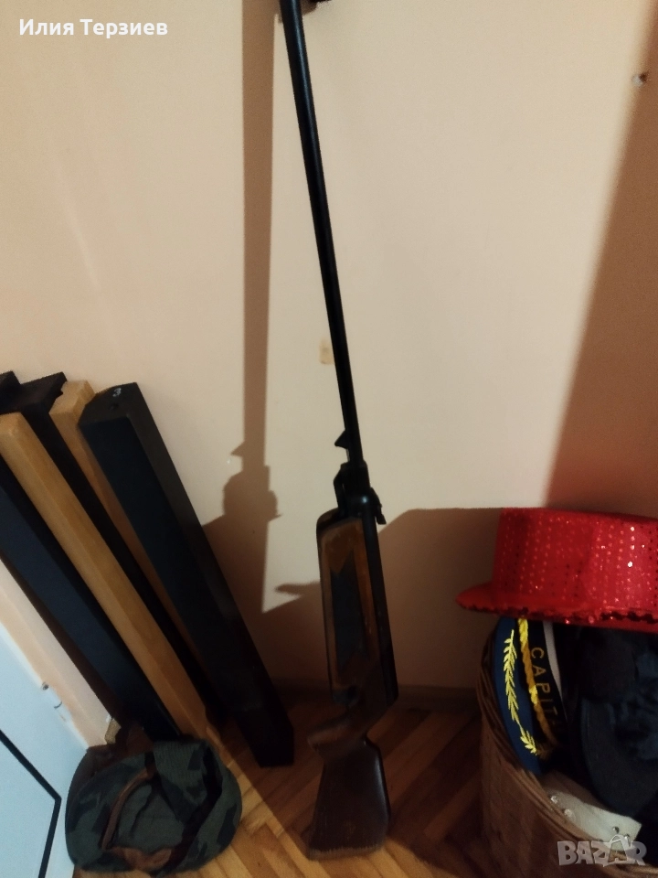 Продавам въздушна пушка Slavia 631 Model 77 Lux, произведена през златните години (1982 г.)., снимка 1