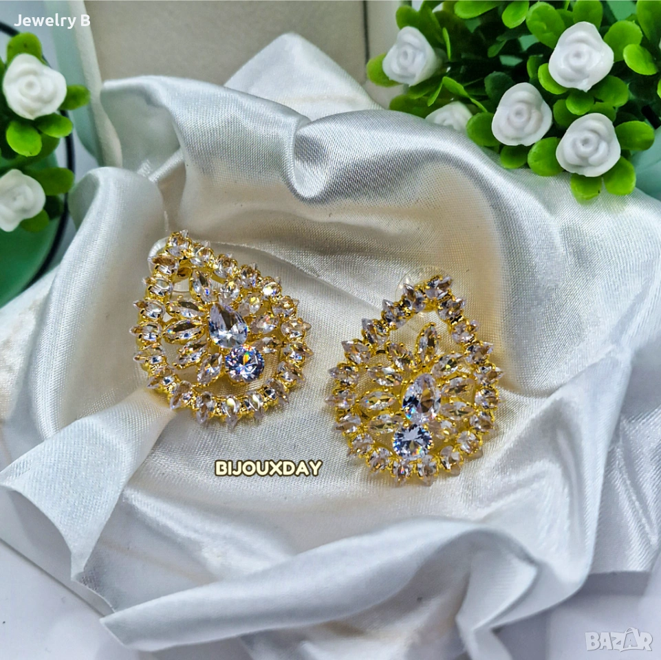 Дамски обеци с кристали и позлата, снимка 1