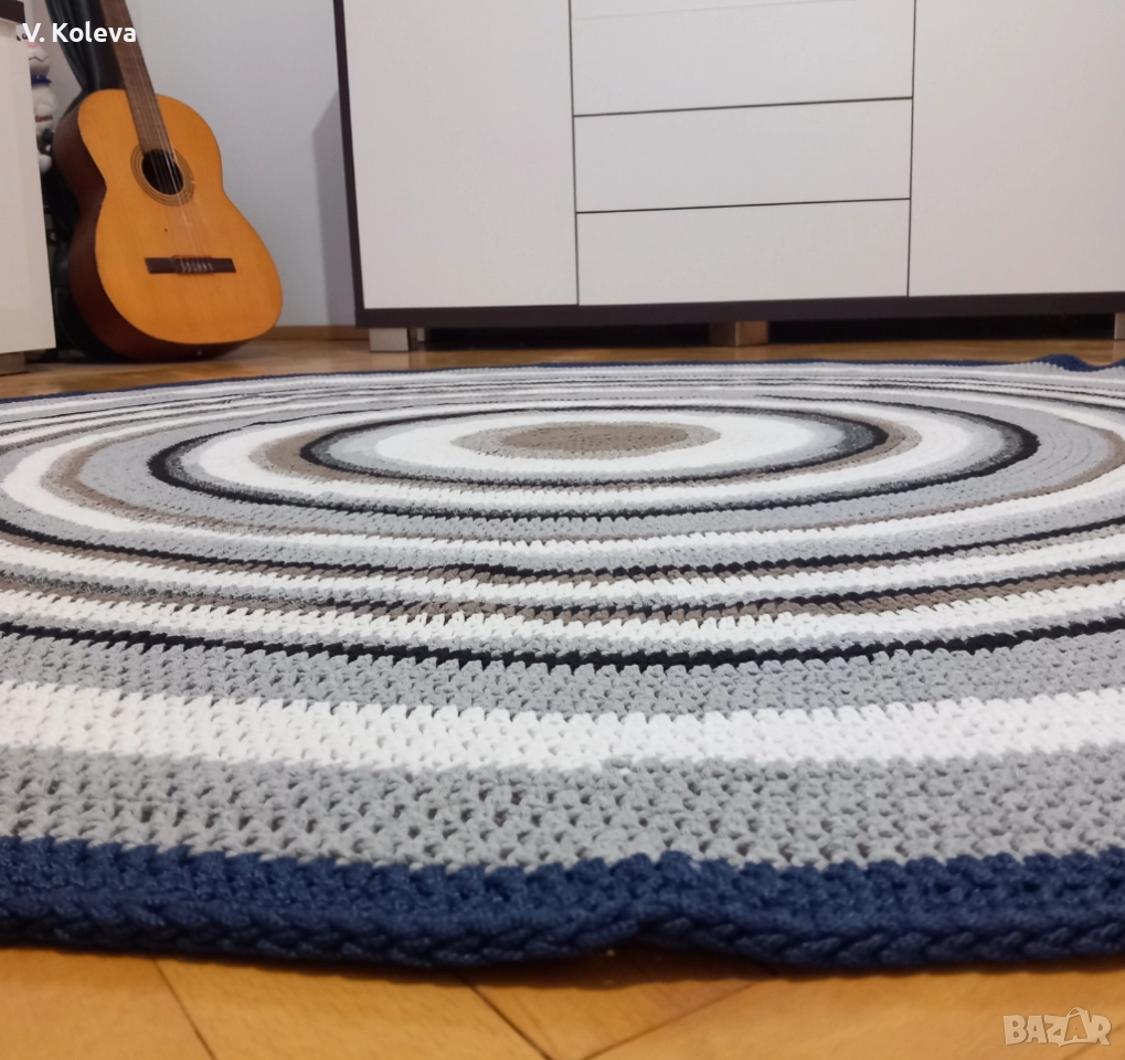 Ръчно изплетен килим, снимка 1