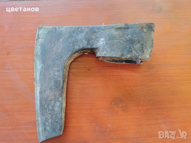 Стара брадва