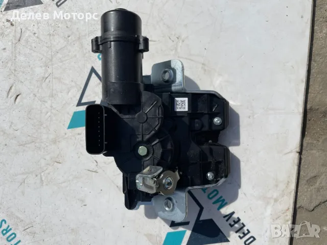 81800-P2100 брава за задна врата капак от Kia Sorento MQ4, 2.2 CRDI AWD 193 кс.