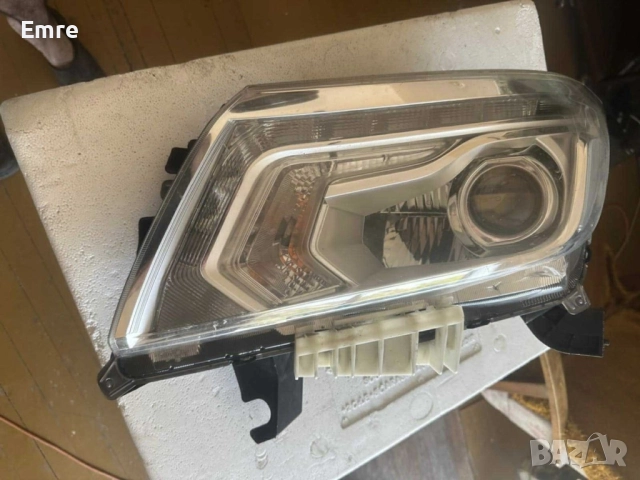 Nissan navara Нисан Навара фар, снимка 4 - Части - 51568061