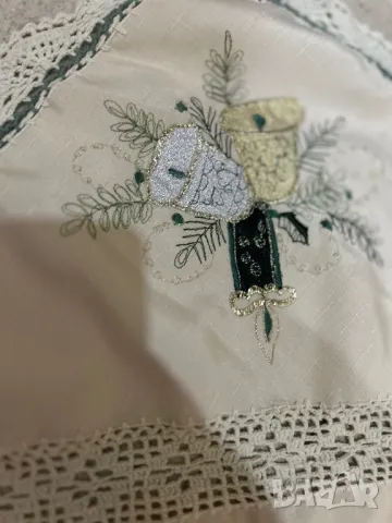 Коледна покривка за маса бродирания флорал, снимка 5 - Покривки за маси - 48245808