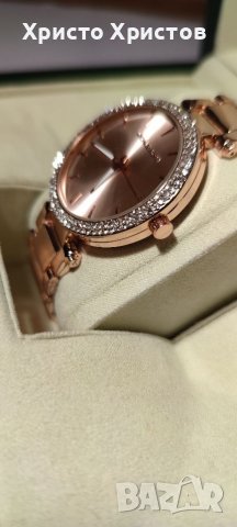 Дамски луксозен часовник Michael Kors , снимка 2 - Дамски - 37047628