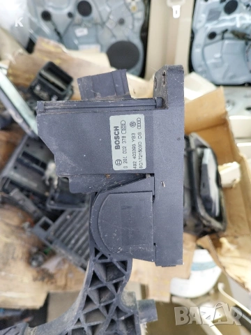 здравейте продавам педал за газта и моторче за чистачки за шкода фабия 2005г