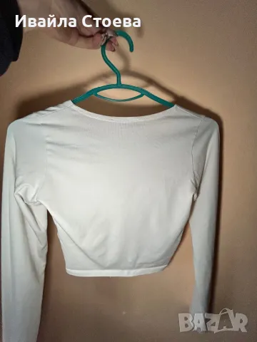 Бяла дамска блуза, снимка 2 - Блузи с дълъг ръкав и пуловери - 48487373