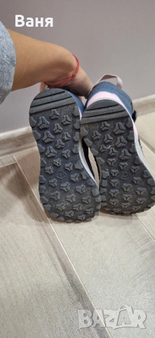 Детски боти от Декатлон, снимка 4 - Детски боти и ботуши - 51946128
