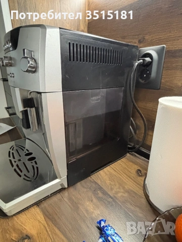 Кафемашина-робот DeLonghi magnifika, снимка 3 - Кафемашини - 53384977