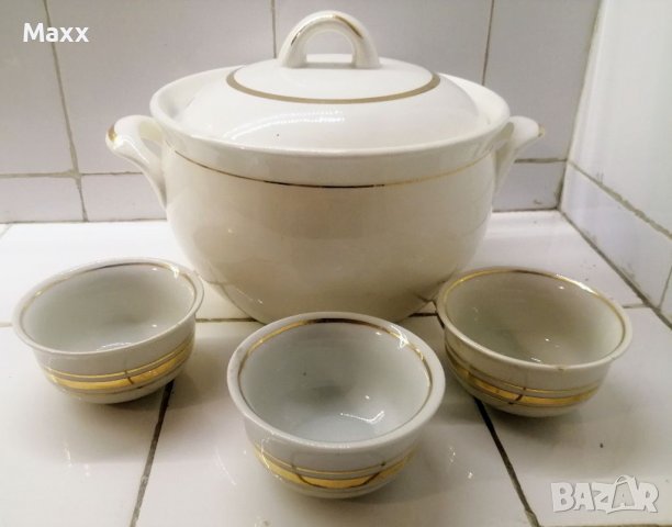 Продавам стари порцеланови супник, чинии, чайник за чай от НРБ, СССР и Северна Корея, снимка 3 - Други - 36029520