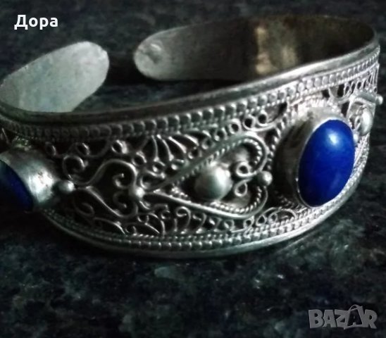 Стара сребърна гривна уникат с естествени камъни