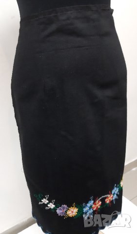 Стара бродирана черна престилка(16.3), снимка 4 - Антикварни и старинни предмети - 43557717