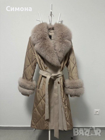 Бежово палто от кашмир с естествен косъм лисица
