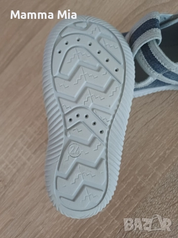 Пантофки КиК размери 23 24 25, снимка 4 - Детски пантофи - 52216304