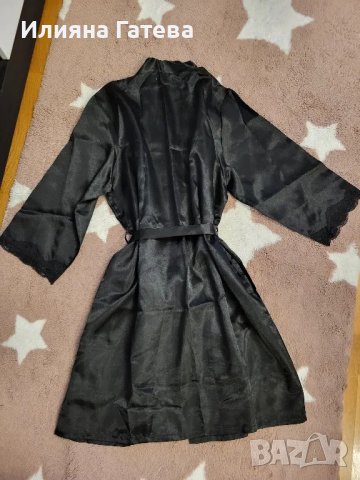 Сатенена пижама и халат р-р М обличани веднъж , снимка 3 - Пижами - 47326635