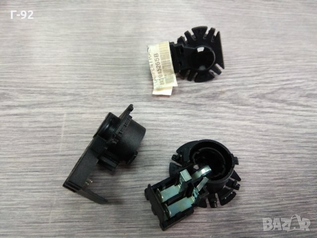 893945265B**NEU**AUDI**Цокъл, светлини за движение на заден ход, снимка 2 - Части - 34579220