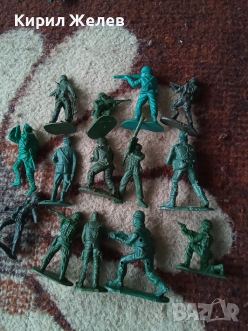 Войници пластмасови 12 броя 14987, снимка 5 - Колекции - 52106971