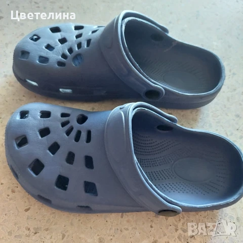 Детски кроксове 35 номер, снимка 3 - Детски сандали и чехли - 51330610