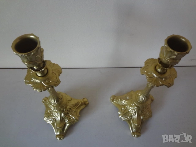 Комплект от 2 бр. бронзови свещника, снимка 10 - Антикварни и старинни предмети - 53079677