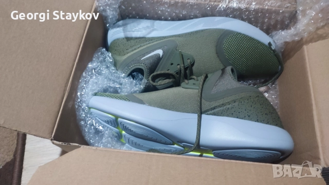 Nike - Lunarcharge Essential Medium - Olive