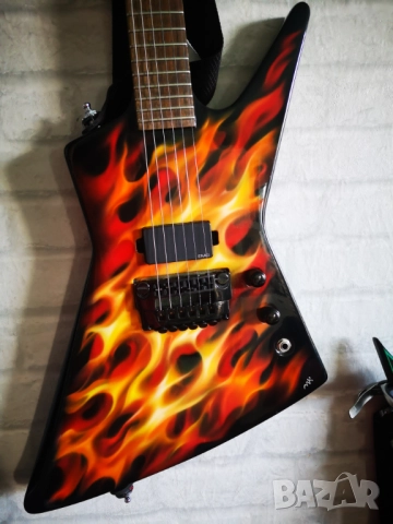 Лютиерска къстъм китара тип Explorer ESP EMG 81 JH, снимка 10 - Китари - 52943295