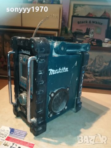 makita radio 0506212005, снимка 3 - Радиокасетофони, транзистори - 33116557