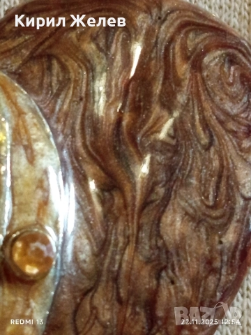 ВИСУЛКА във ФОРМАТА на ДВЕ СЪРЦА с КАФЯВ и ЗЛАТИСТ ЕМАЙЛ и КРИСТАЛИ 39853, снимка 7 - Колиета, медальони, синджири - 52501760