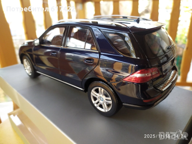 1:18 Метален модел на Mercedes M Klasse ML 2011 Minichamps, снимка 6 - Колекции - 52433120