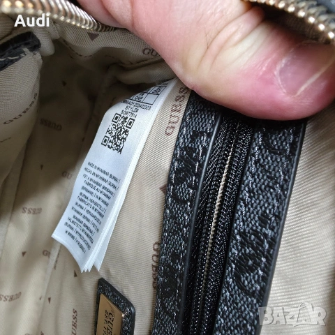 Дамска Чанта Guess, снимка 3 - Чанти - 53514654