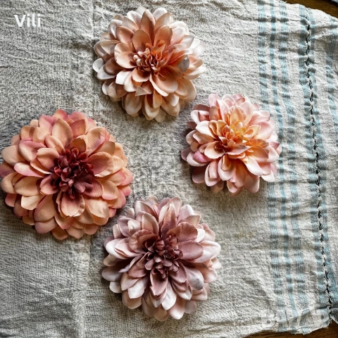 Цветя за коса , снимка 2 - Аксесоари за коса - 53397961