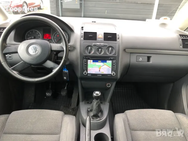 VW Touran бензин 2005г. NAVI, теглич, темпомат, бордкомпютър, снимка 7 - Автомобили и джипове - 48232158