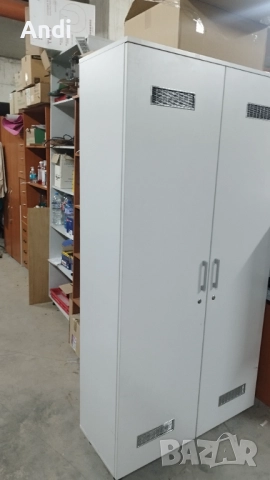 Гардероб с две врати - Офис шкаф 100/40/198 с ключалки, снимка 9 - Шкафове и рафтове - 52818859