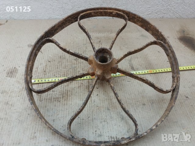 ковано възрожденско колело от талига, двуколка, каруца и др., снимка 17 - Антикварни и старинни предмети - 37659321