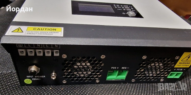 Соларен инвертор HY3022P 2400W, снимка 2 - Друга електроника - 53432067