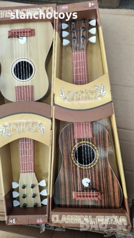 Класическа китара-65см, кларинет- 42см, барабанче - 26см