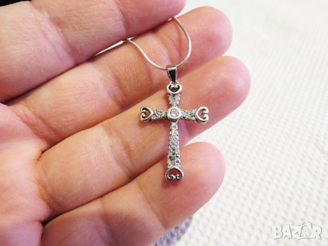 сребърен синджир с кръст, православен сребърен кръст с камъни - притежавайте този медальон