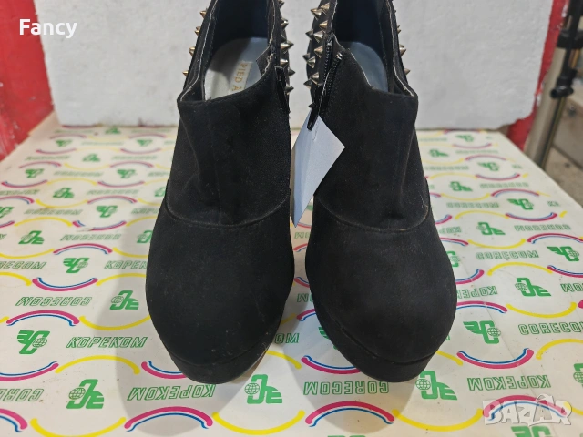 Страхотни дамски обувки висок ток 40 номер, снимка 2 - Дамски обувки на ток - 53230357