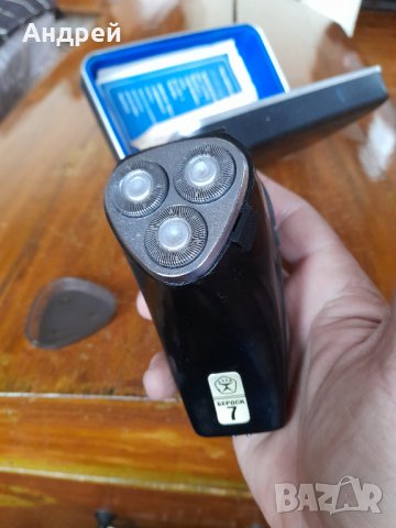 Стара електрическа самобръсначка Бердск 7, снимка 3 - Антикварни и старинни предмети - 39385315