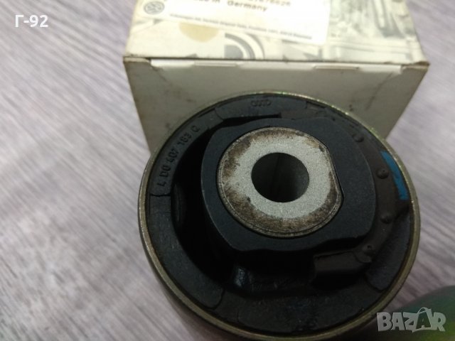 4D0407183AC**NEU**VAG**AUDI**Лагерна втулка, напречен носач 03.1994-03.2016, снимка 2 - Части - 32298157