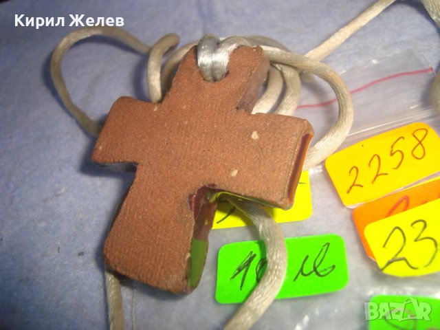 КРАСИВО КЕРАМИЧНО ГЛИНЕНО КРЪСТЧЕ АРТ МЕДАЛЬОН с КАНАП 2258, снимка 6 - Колиета, медальони, синджири - 36975023
