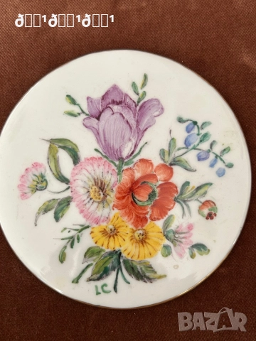 Старинна картина с рисуван порцелан 